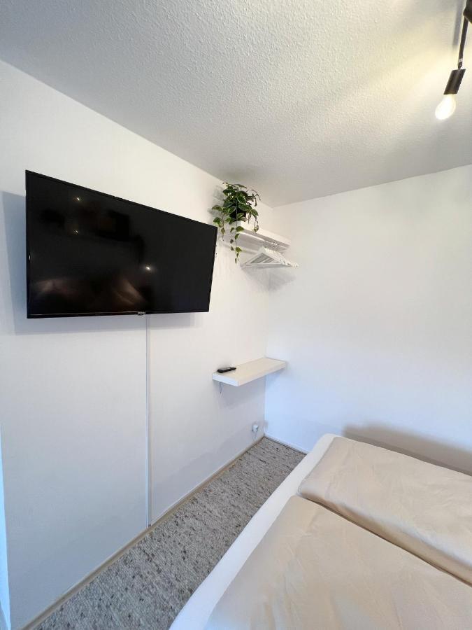 Nami - Robin - Helle Apartments Mitten In Der Stadt Мемминген Экстерьер фото