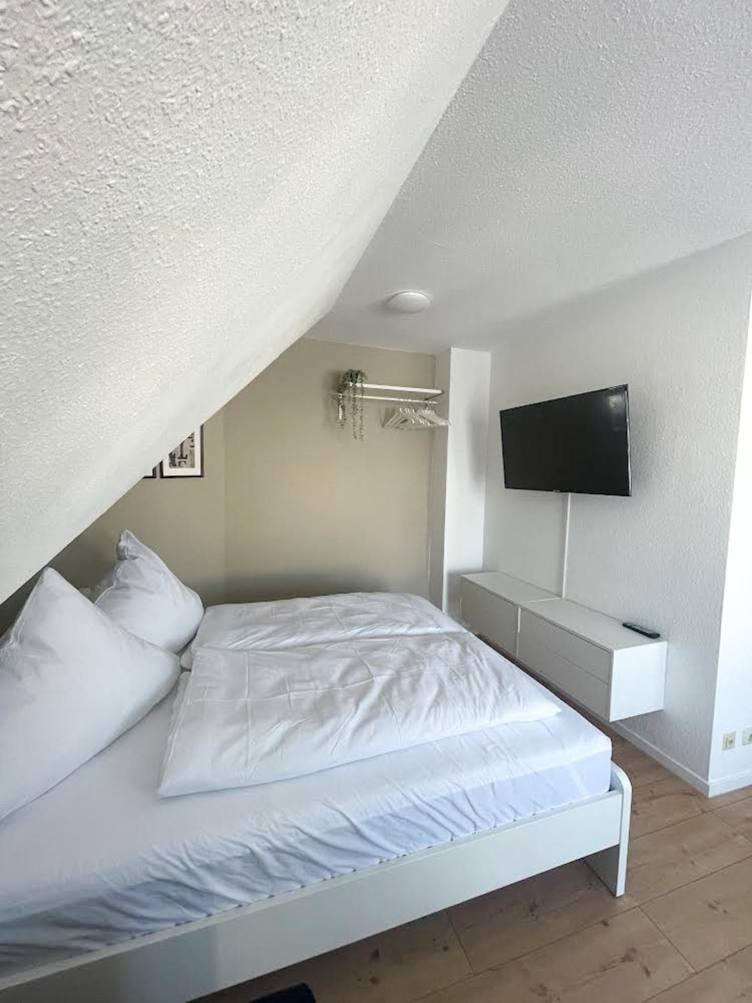 Nami - Robin - Helle Apartments Mitten In Der Stadt Мемминген Экстерьер фото